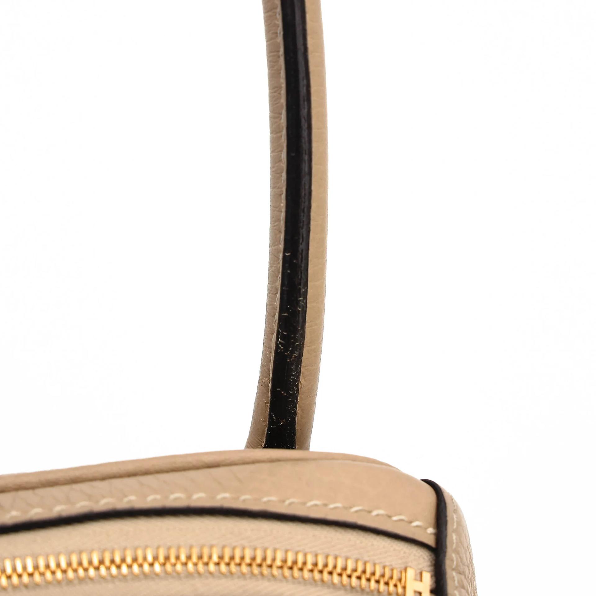 Very Good ( Rank A) HERMÈS Lindy 26 Trench (S2) Clemence Gold hardware U (2022) - 5