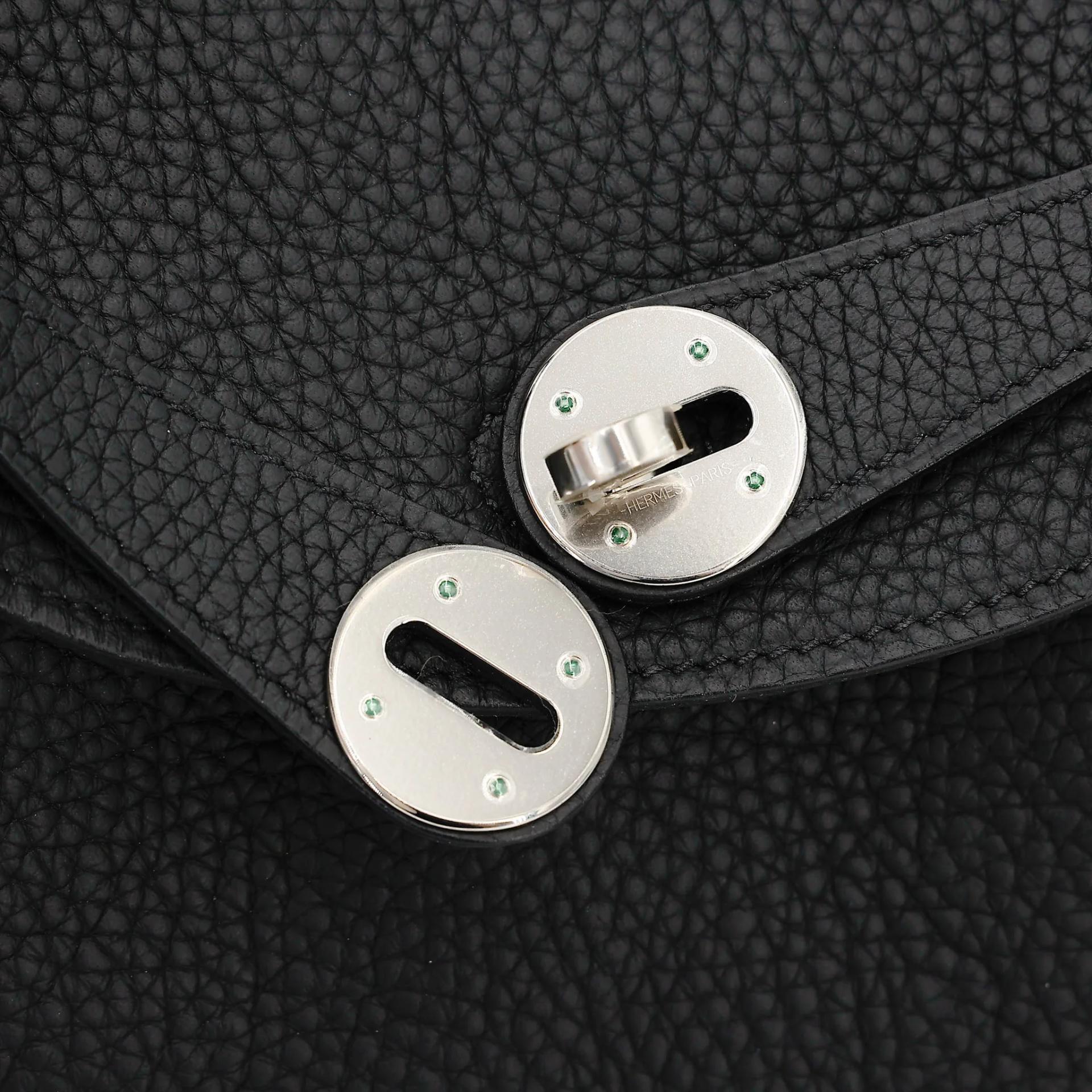 Unused ( Rank NS ) HERMÈS Lindy 26 Noir (89) Clemence Palladium hardware A (2017) - 8