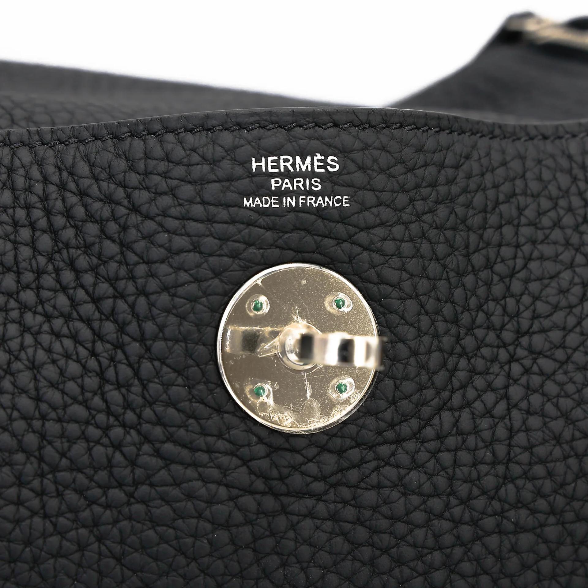 Unused ( Rank NS ) HERMÈS Lindy 26 Noir (89) Clemence Palladium hardware A (2017) - 14
