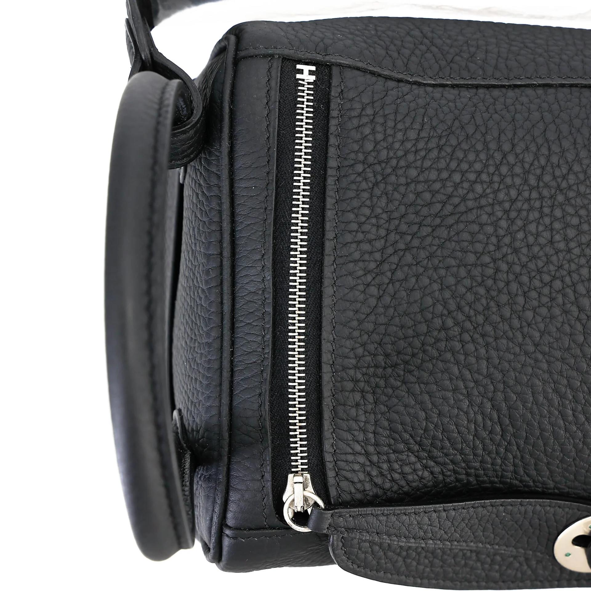 Unused ( Rank NS ) HERMÈS Lindy 26 Noir (89) Clemence Palladium hardware A (2017) - 11