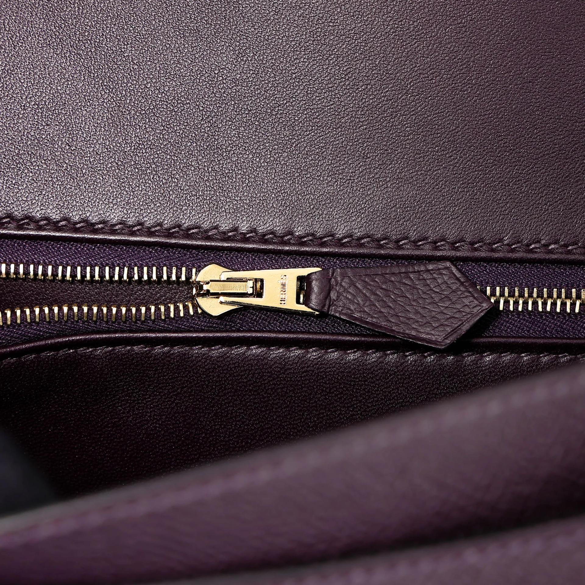 Unused ( Rank NS ) HERMÈS Constance 24 Raisin (59) Epsom Gold hardware D (2019) - 13