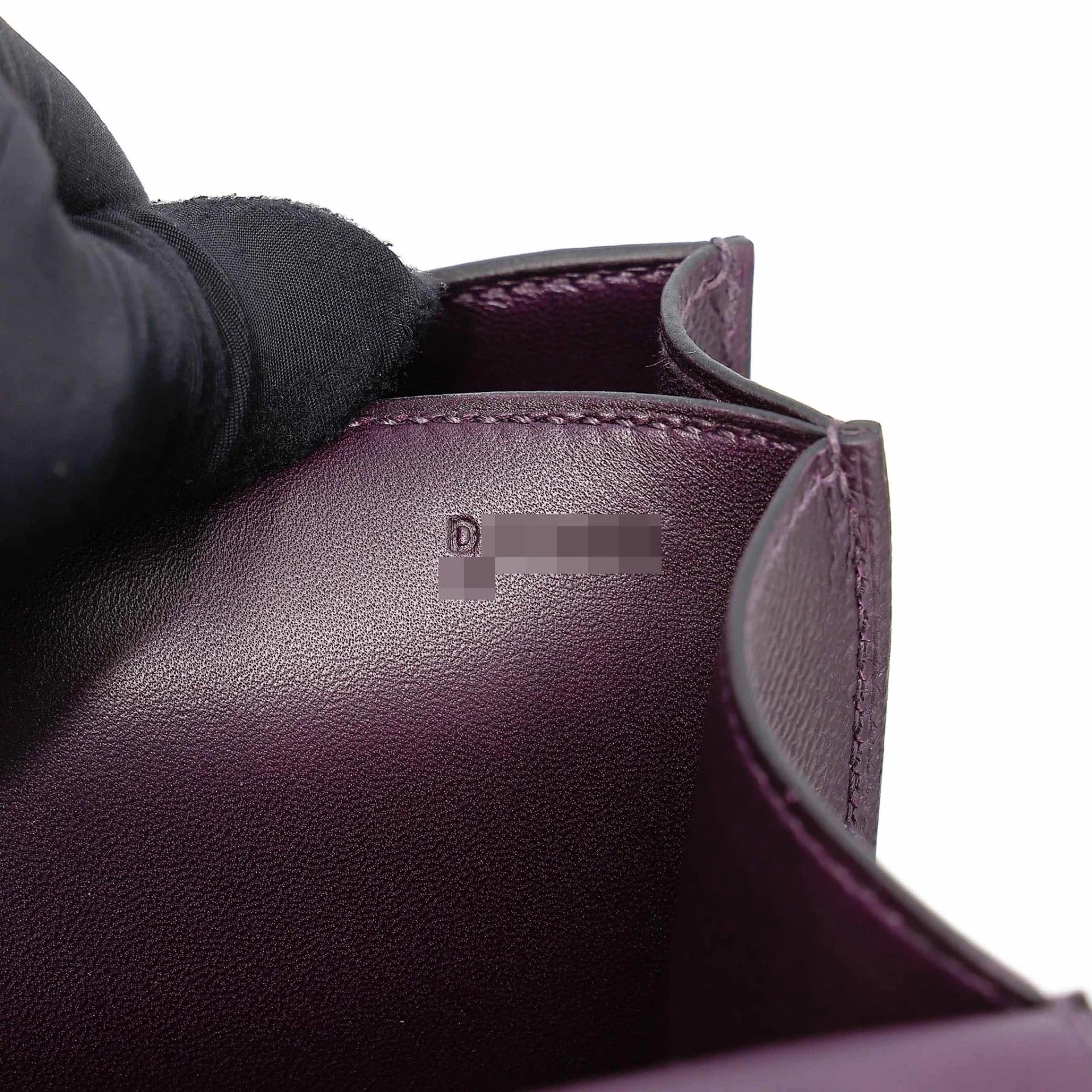 Unused ( Rank NS ) HERMÈS Constance 24 Raisin (59) Epsom Gold hardware D (2019) - 15