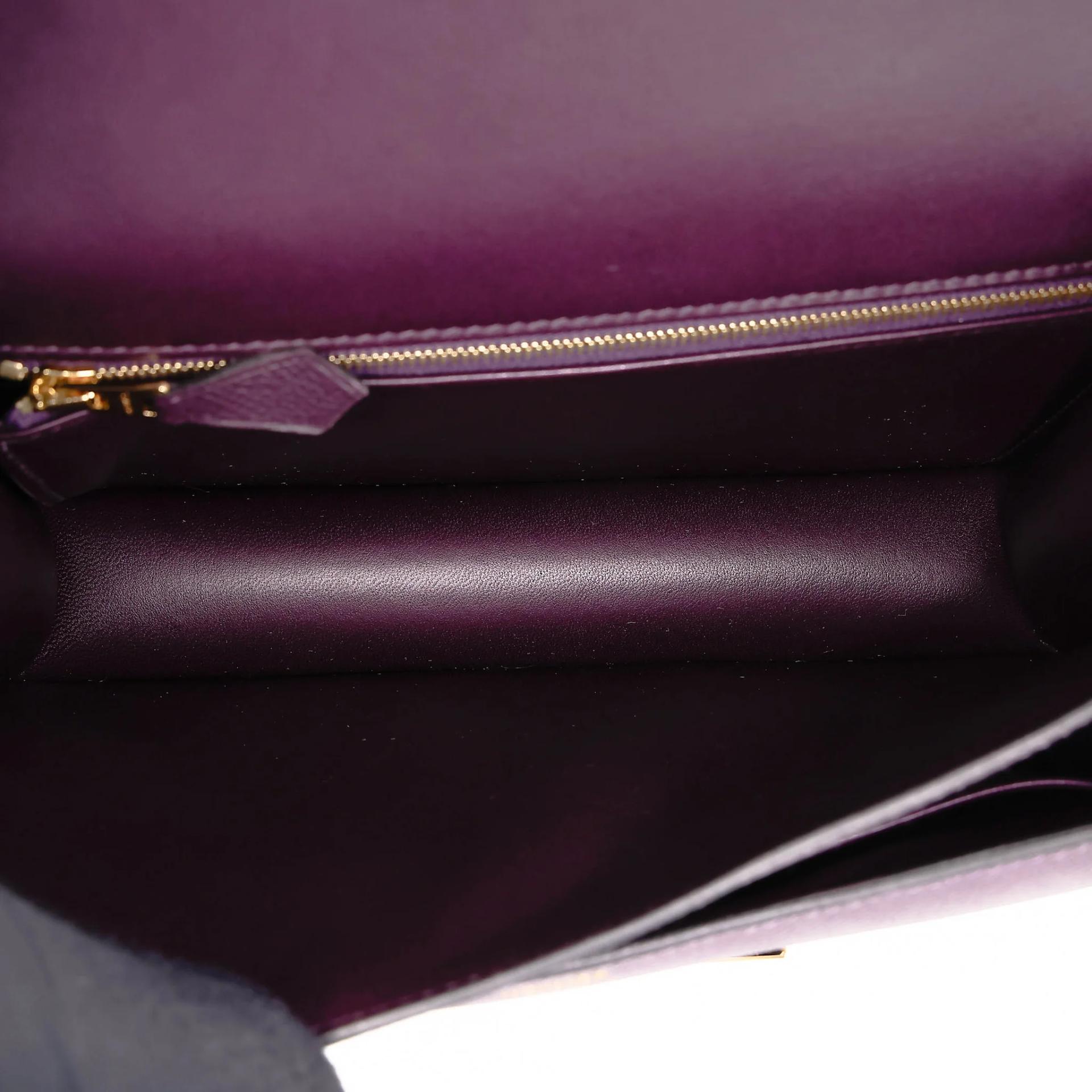 Unused ( Rank NS ) HERMÈS Constance 24 Raisin (59) Epsom Gold hardware D (2019) - 18