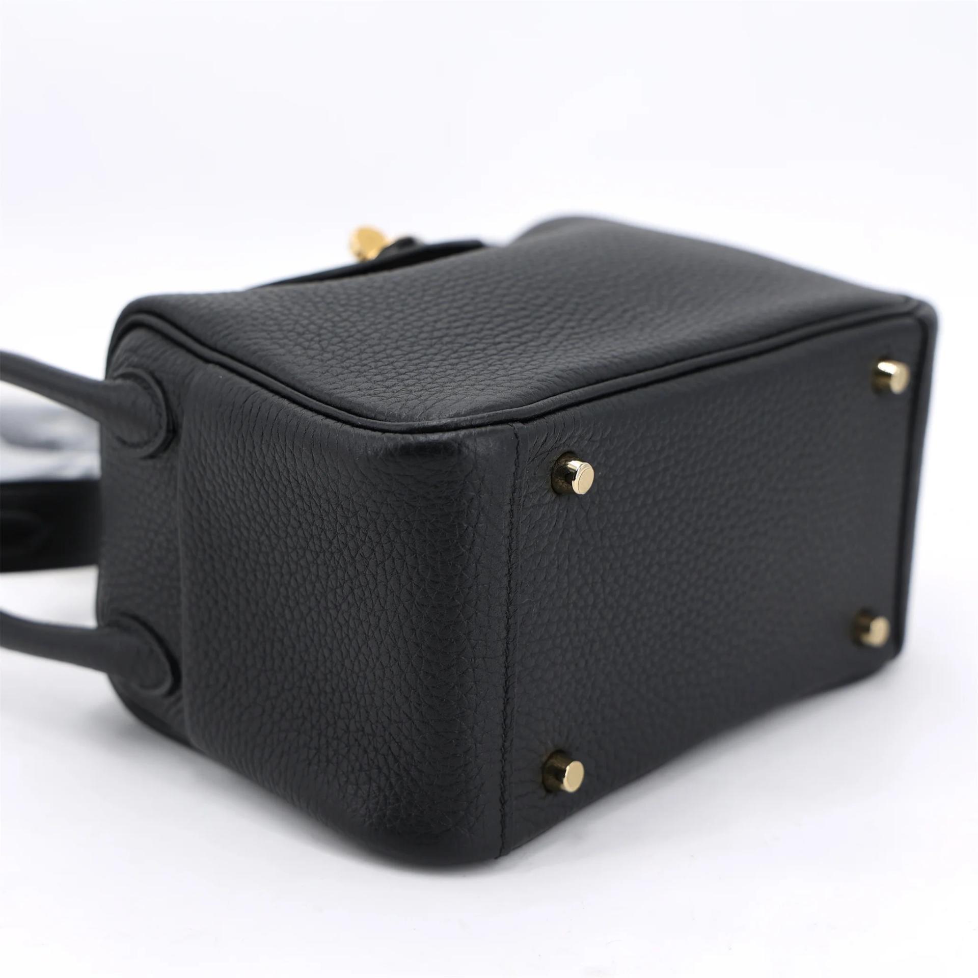 Unused ( Rank NS ) HERMÈS Mini Lindy Noir (89) Clemence Gold hardware B (2023) - 4
