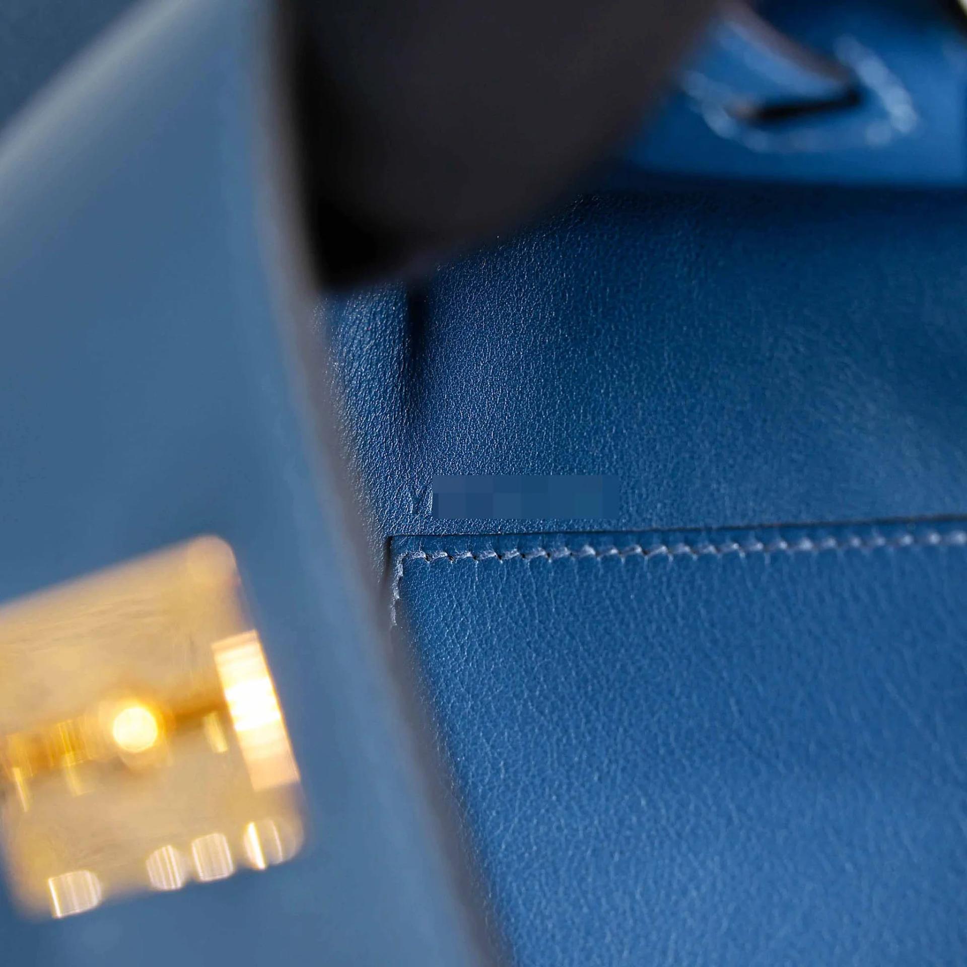 Excellent ( Rank SA ) HERMÈS Kelly Pochette Deep Blue (S4) Swift Gold hardware Y (2020) - 17