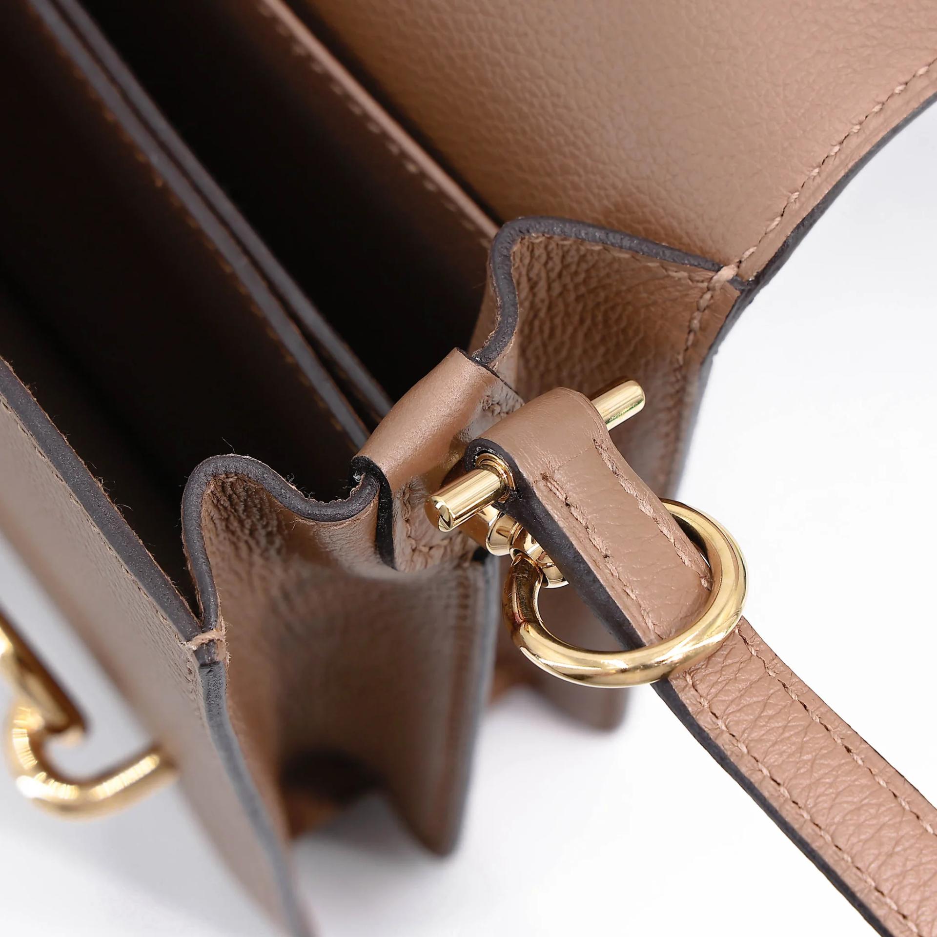Very Good ( Rank A) HERMÈS Roulis Mini Beige de Weimar (D0) Evercolor Permabrass hardware Z (2021) - 13