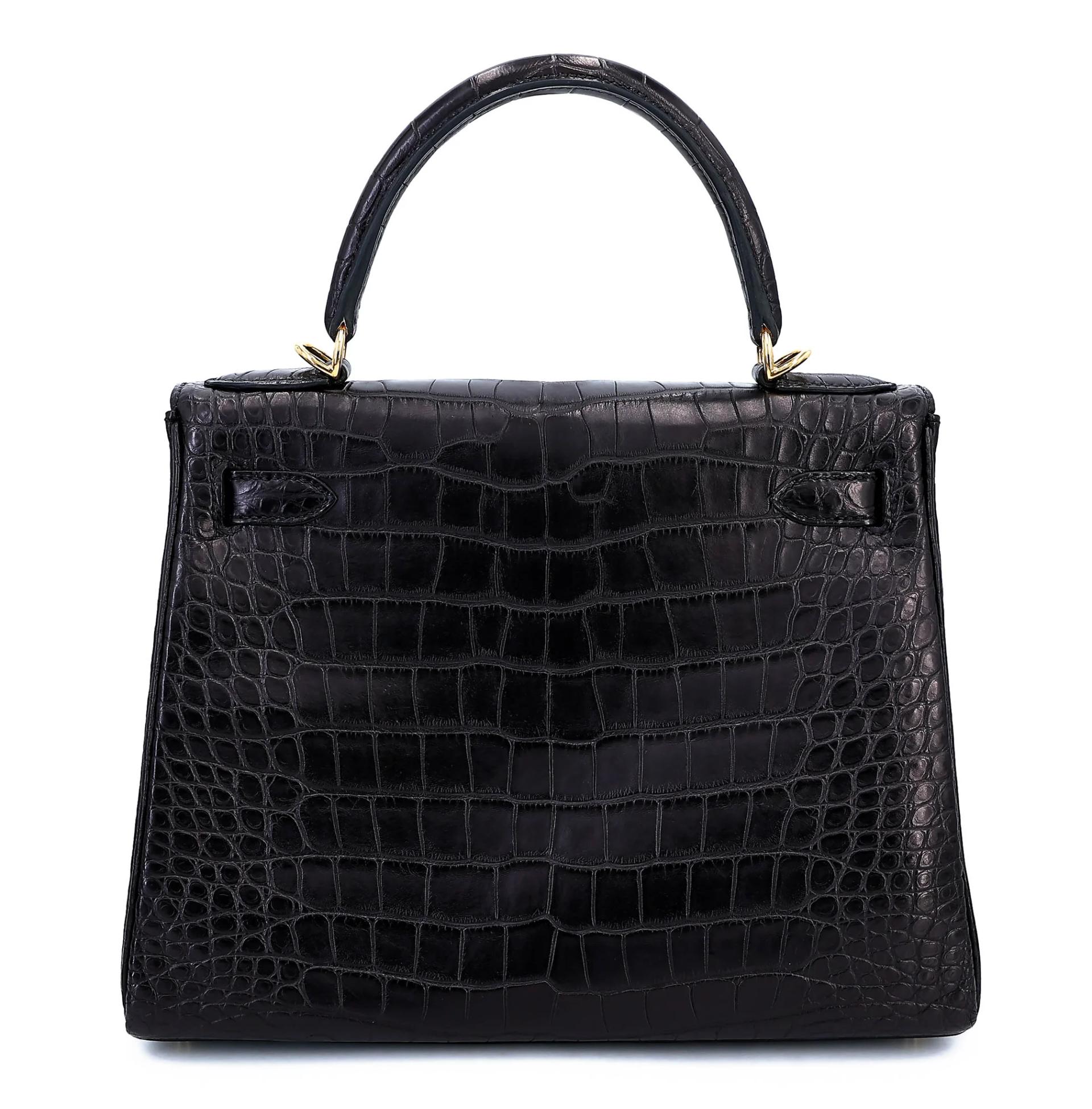 Very Good ( Rank A) HERMÈS Kelly 28 Noir (89) Matte Alligator Gold hardware D (2019) - 2