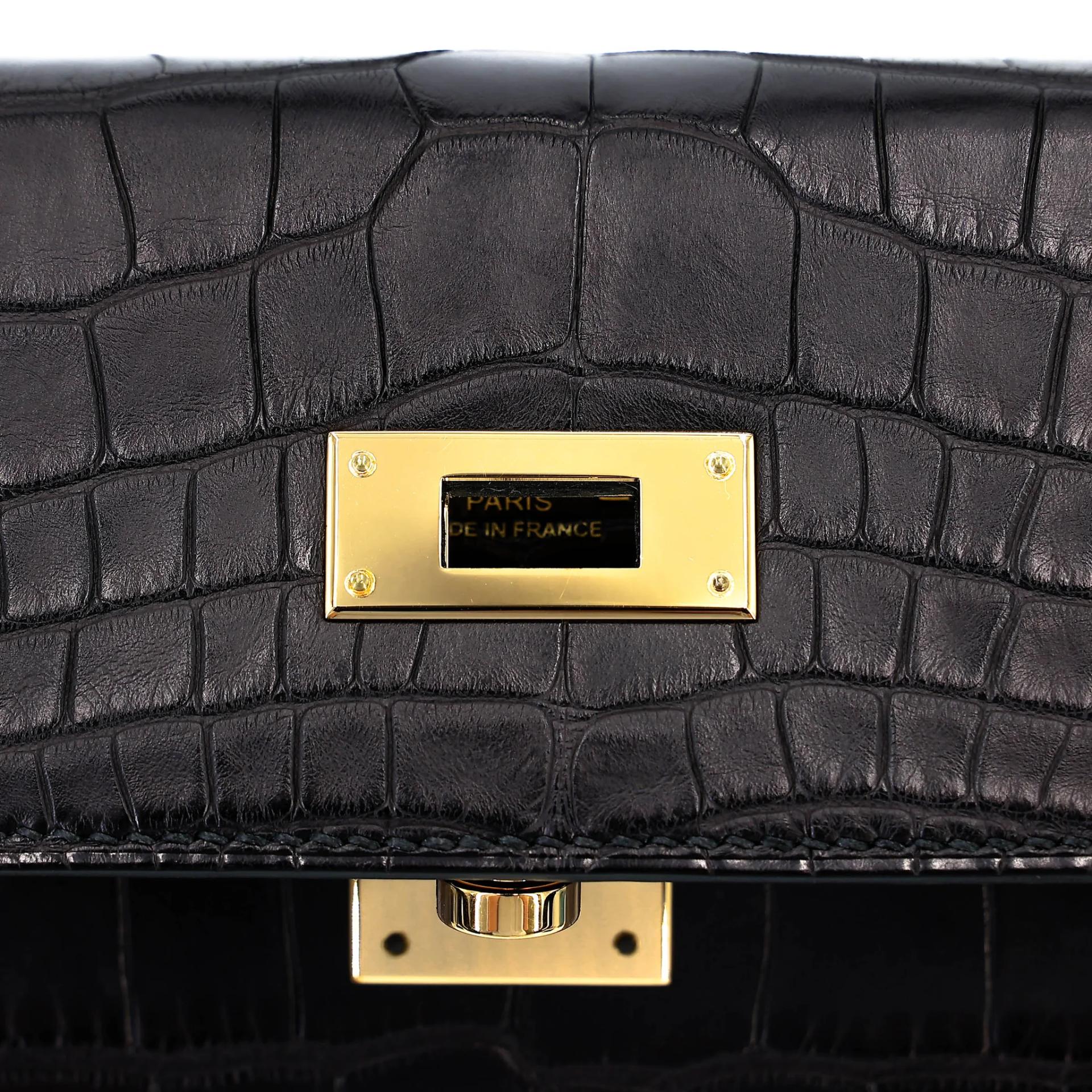 Very Good ( Rank A) HERMÈS Kelly 28 Noir (89) Matte Alligator Gold hardware D (2019) - 15