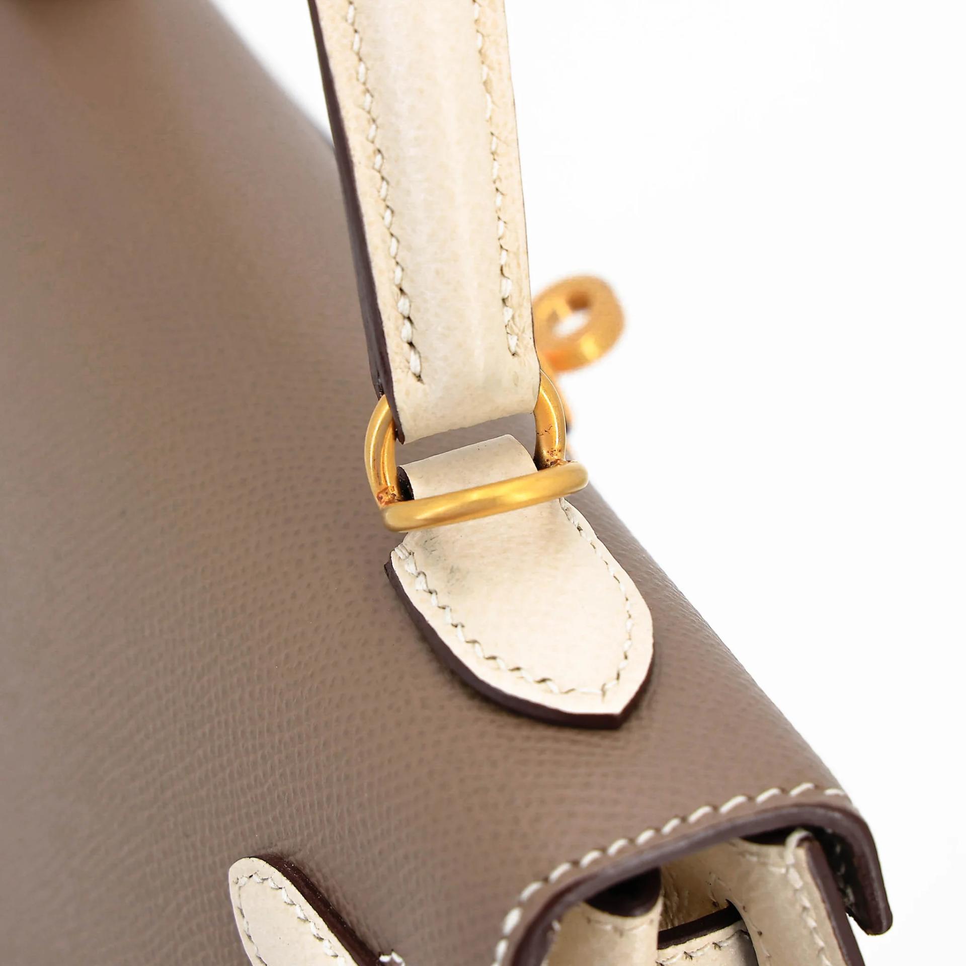 Very Good ( Rank A) HERMÈS Special Order Kelly 25 Sellier HSS Etoupe (18) Craie (10) Epsom Brushed Gold hardware D (2019) - 5