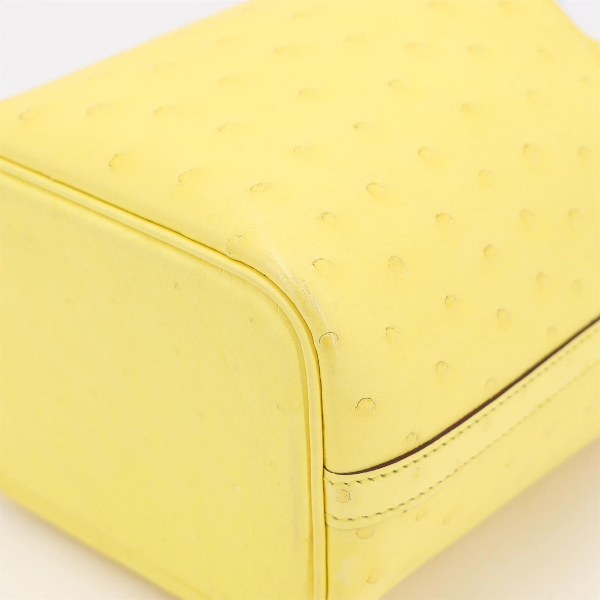 Very Good ( Rank A) HERMÈS Picotin Lock Micro 14 Jaune Citron (9N) Ostrich Palladium hardware W (2024) - 8