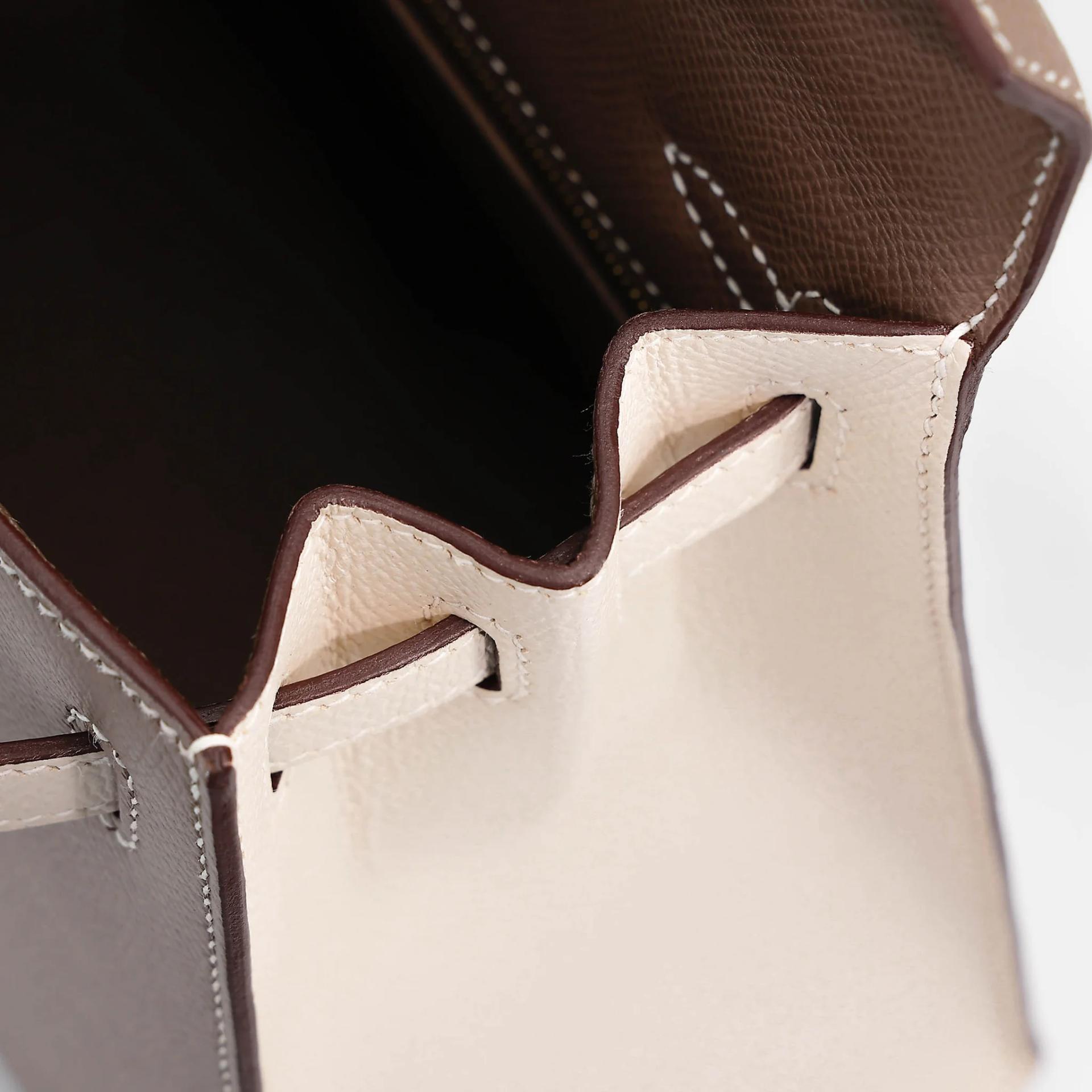 Very Good ( Rank A) HERMÈS Special Order Kelly 25 Sellier HSS Etoupe (18) Craie (10) Epsom Brushed Gold hardware D (2019) - 22