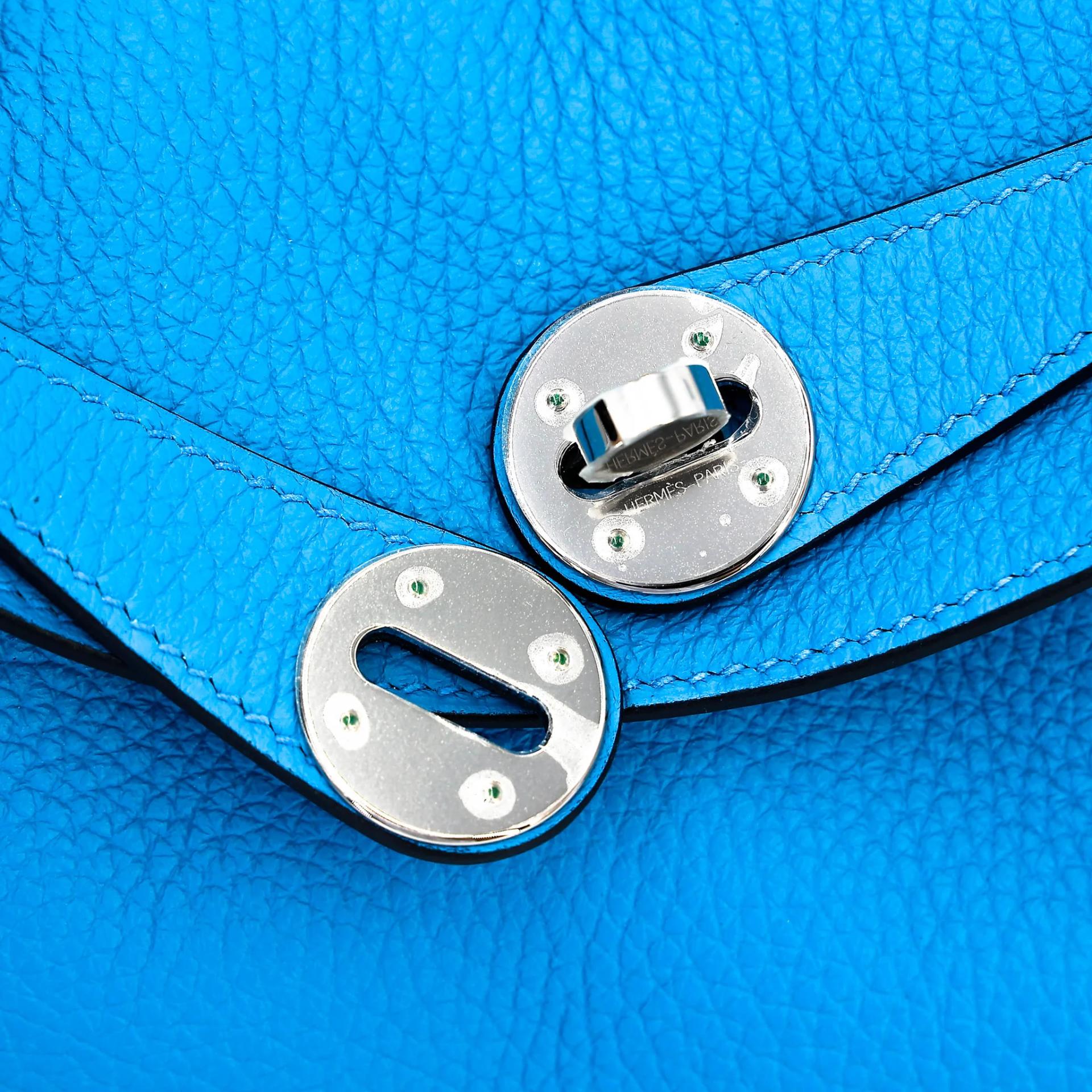 Excellent ( Rank SA ) HERMÈS Lindy 26 Bleu Frida (0F) Clemence Palladium hardware Z (2021) - 10