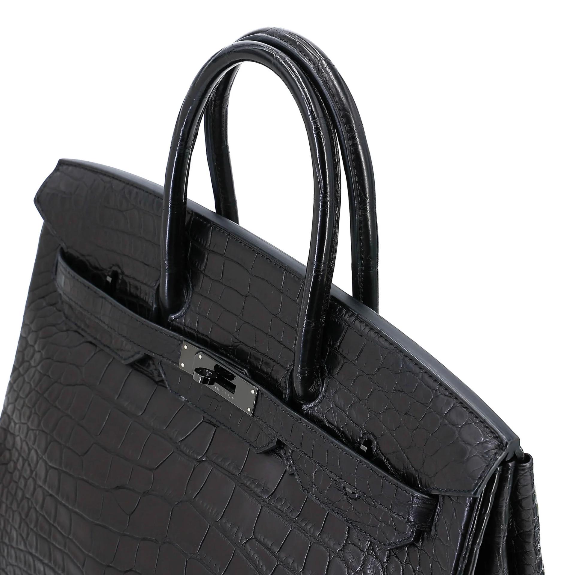 Very Good ( Rank A) HERMÈS Limited Edition Birkin 35 So Black Noir (89) Matte Alligator Black hardware Square O (2011) - 3