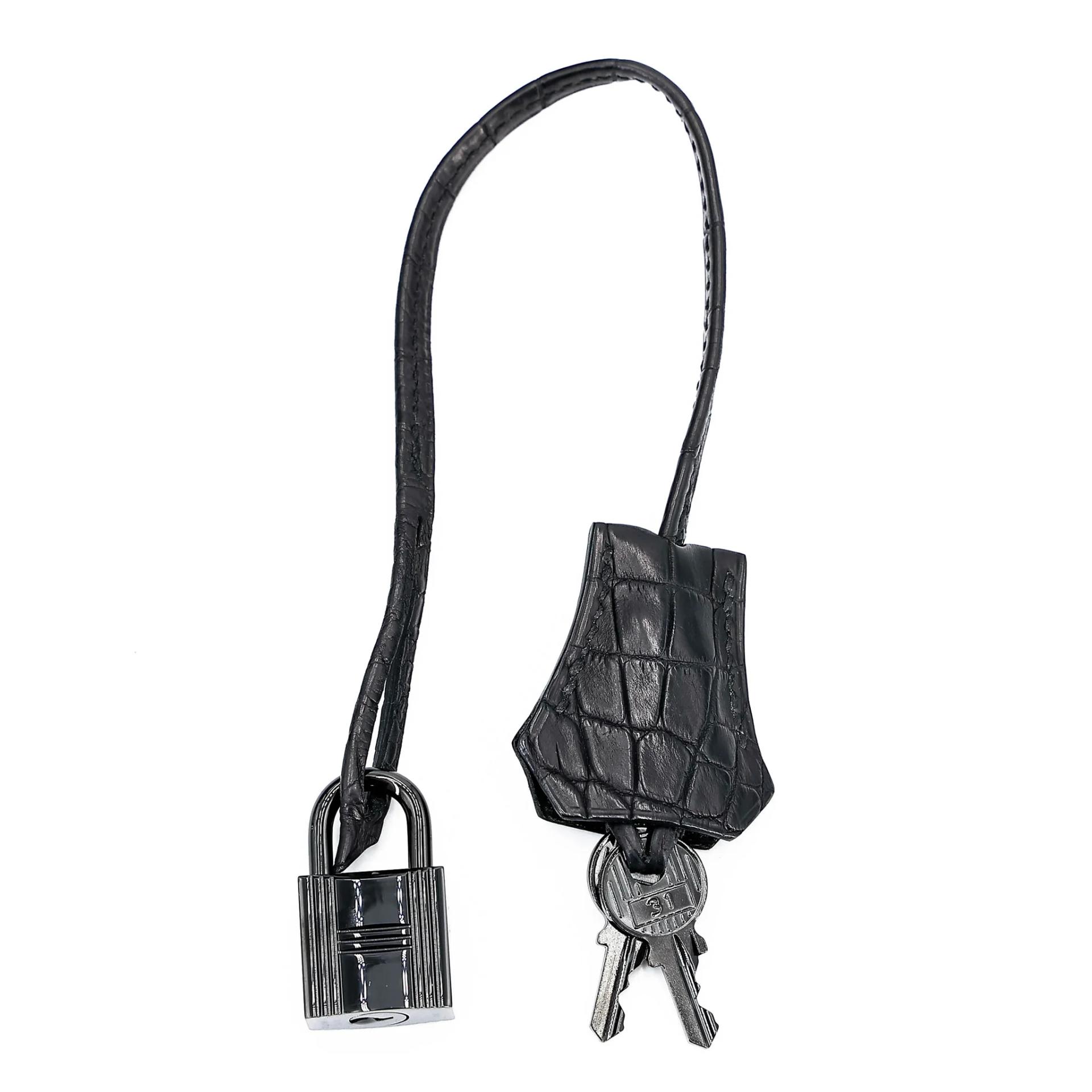 Very Good ( Rank A) HERMÈS Limited Edition Birkin 35 So Black Noir (89) Matte Alligator Black hardware Square O (2011) - 26