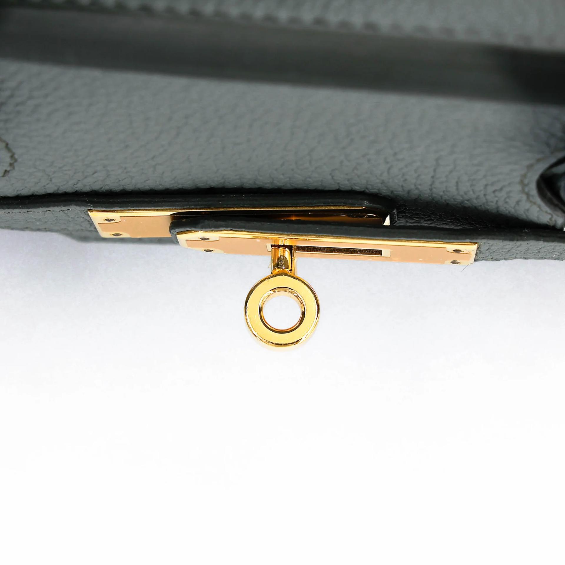 Very Good ( Rank A) HERMÈS Birkin 30 Vert Amande (63) Togo Gold hardware D (2019) - 13