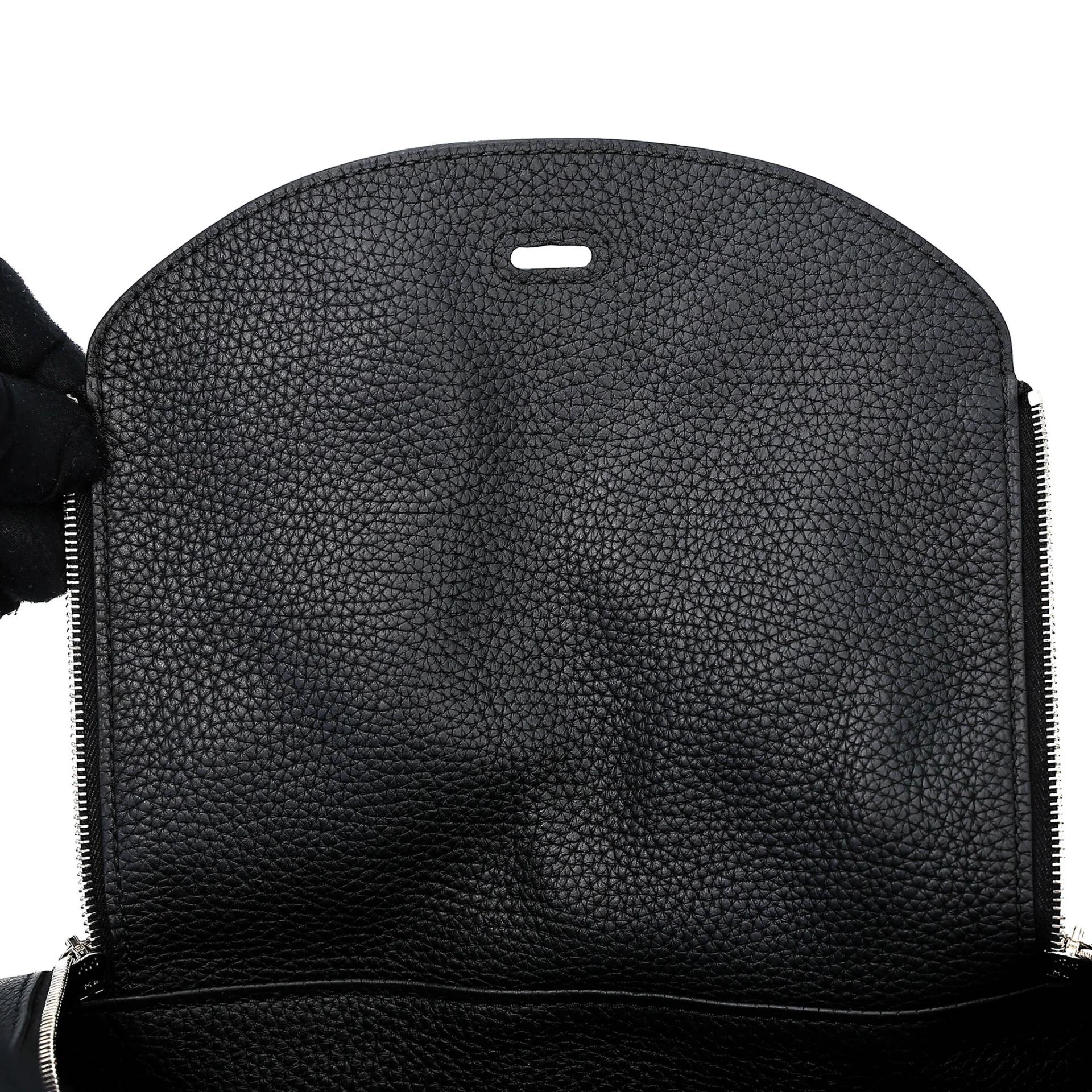 Excellent ( Rank SA ) HERMÈS Lindy 26 Noir (89) Clemence Palladium hardware Z (2021) - 16