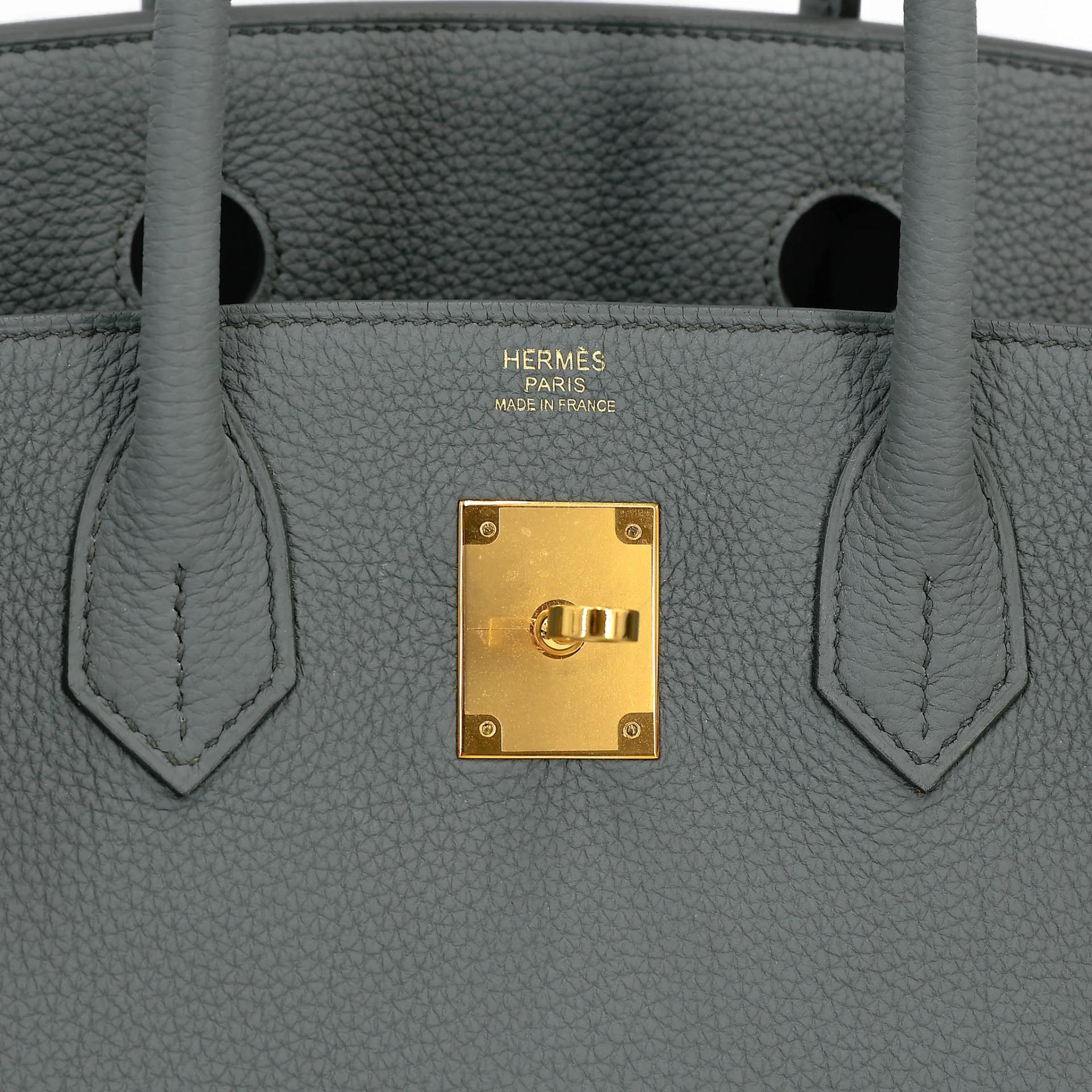 Very Good ( Rank A) HERMÈS Birkin 30 Vert Amande (63) Togo Gold hardware D (2019) - 14