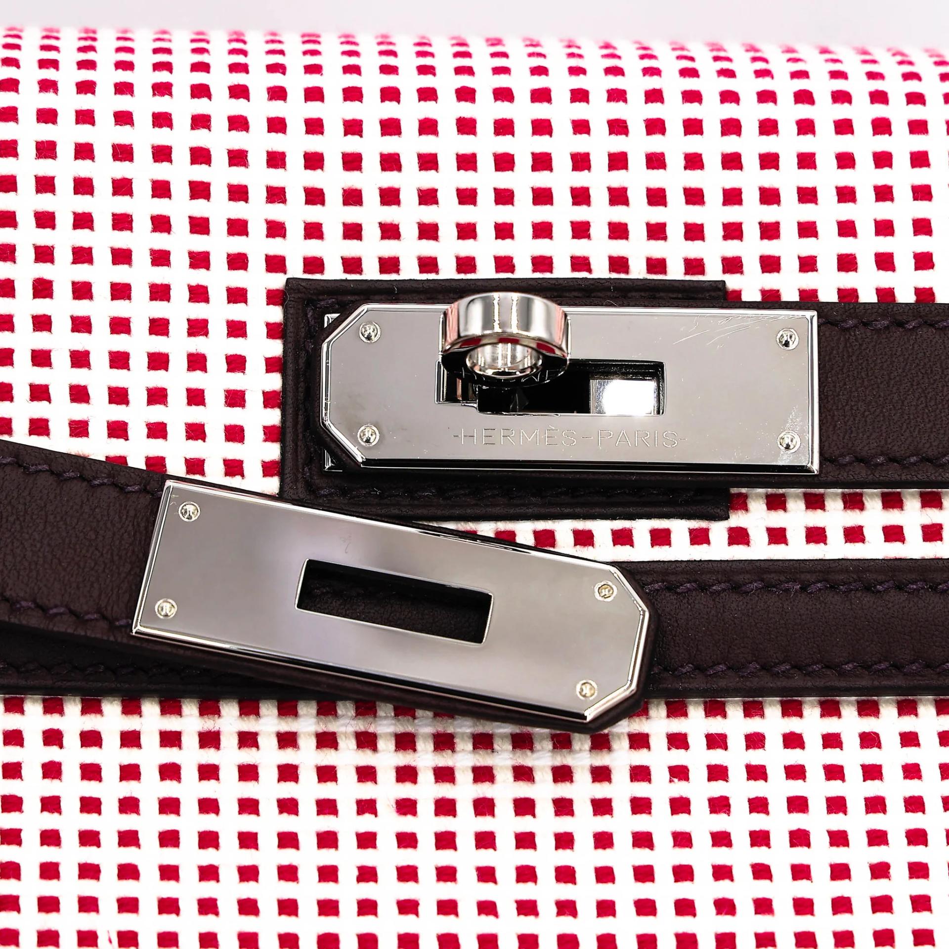 Excellent ( Rank SA ) HERMÈS Limited Edition Kelly 28 Sellier Rouge Sellier (0G) Toile Quadrille canvas Swift Palladium hardware U (2022) - 8