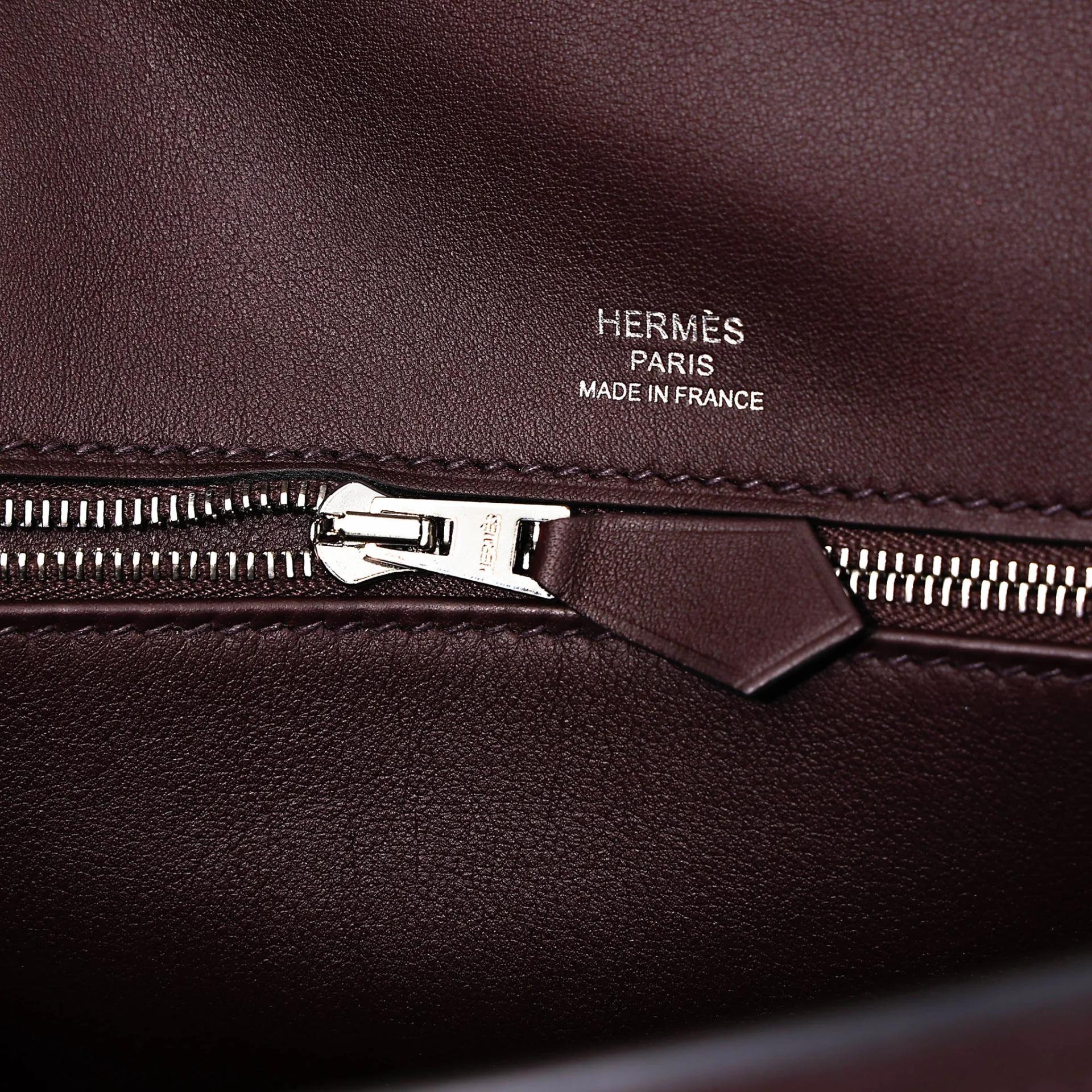 Excellent ( Rank SA ) HERMÈS Limited Edition Kelly 28 Sellier Rouge Sellier (0G) Toile Quadrille canvas Swift Palladium hardware U (2022) - 16
