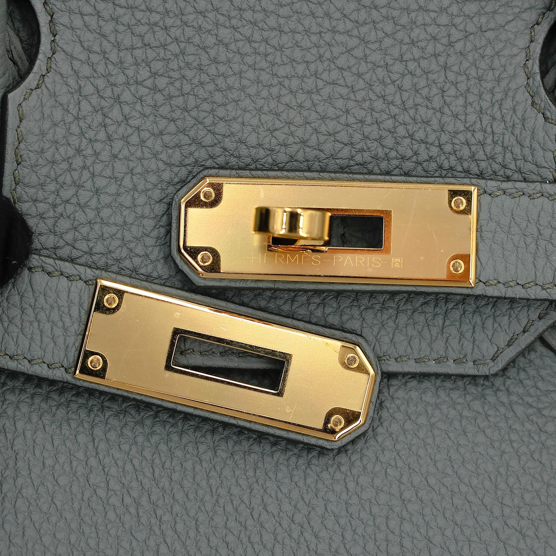 Very Good ( Rank A) HERMÈS Birkin 30 Vert Amande (63) Togo Gold hardware D (2019) - 11