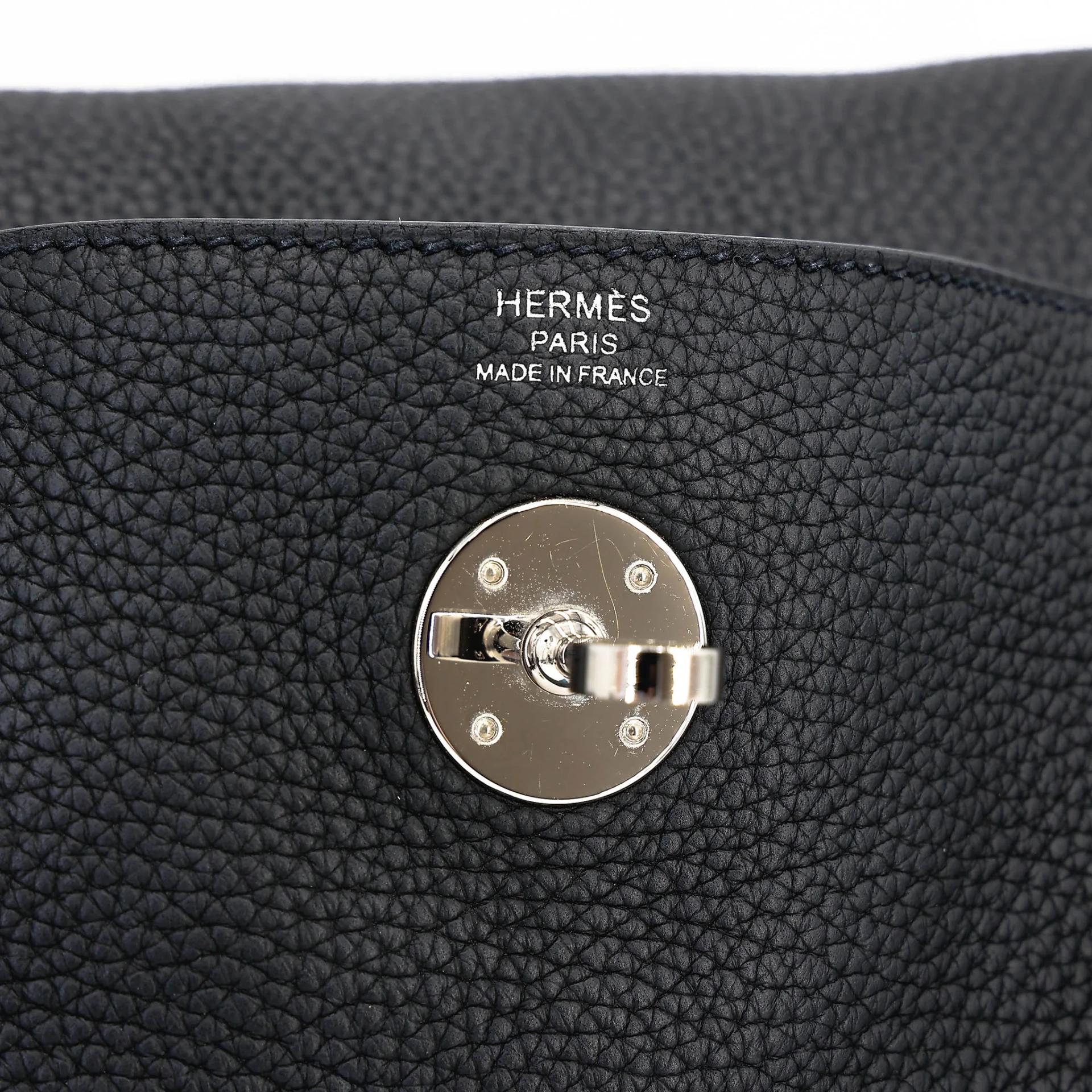 Excellent ( Rank SA ) HERMÈS Lindy 26 Noir (89) Clemence Palladium hardware Z (2021) - 15