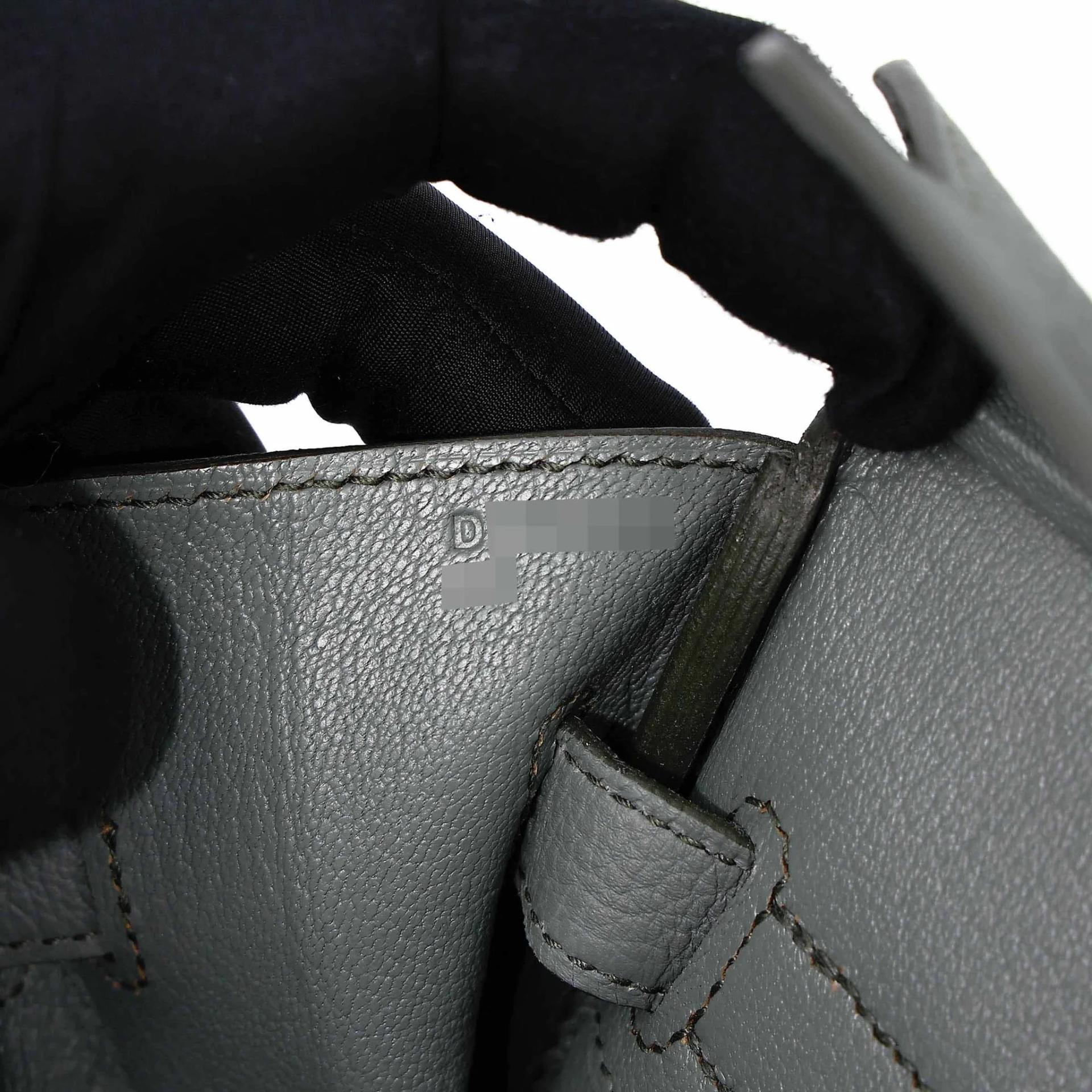 Very Good ( Rank A) HERMÈS Birkin 30 Vert Amande (63) Togo Gold hardware D (2019) - 17