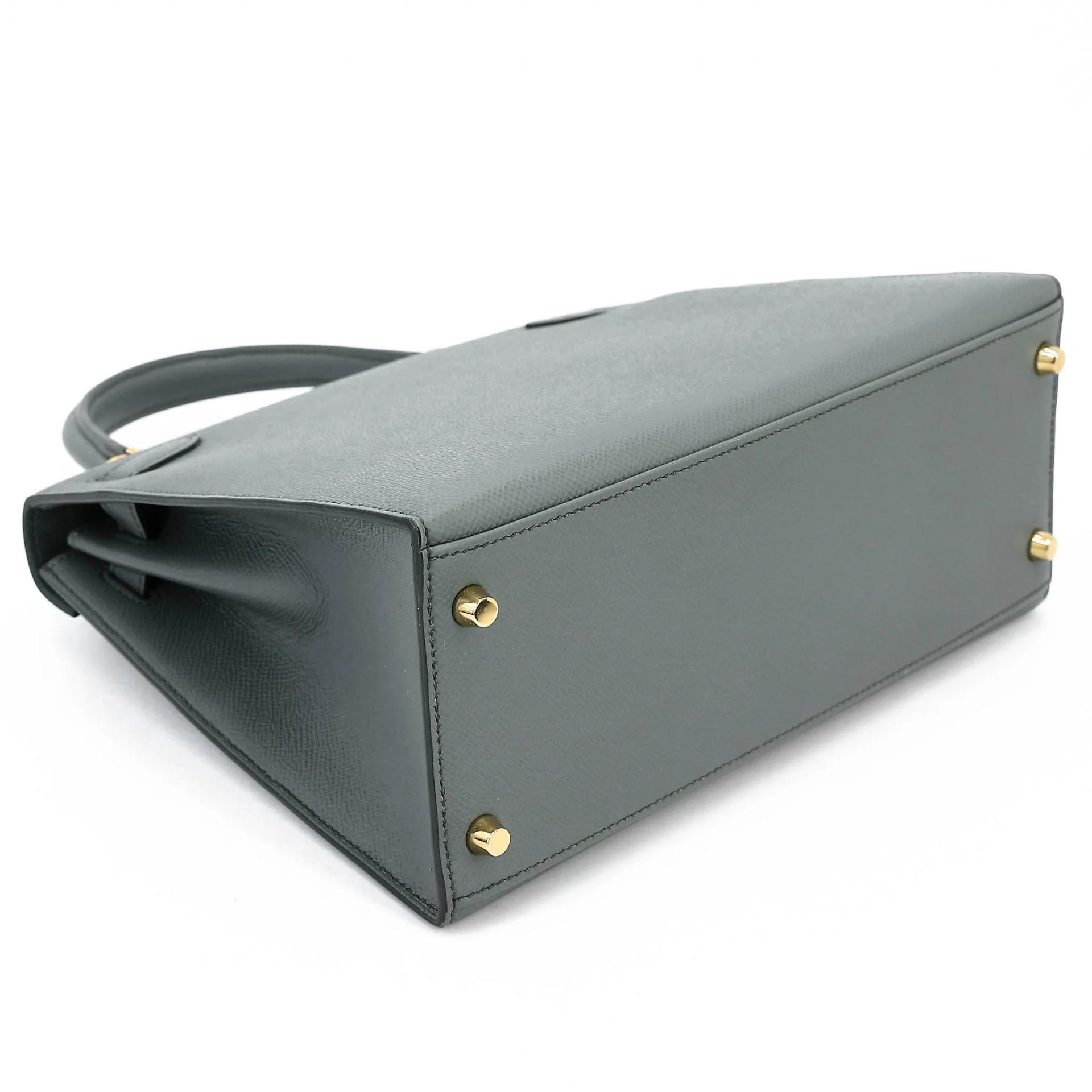 Very Good ( Rank A) HERMÈS Kelly 28 Sellier Vert Amande (63) Epsom Gold hardware D (2019) - 10