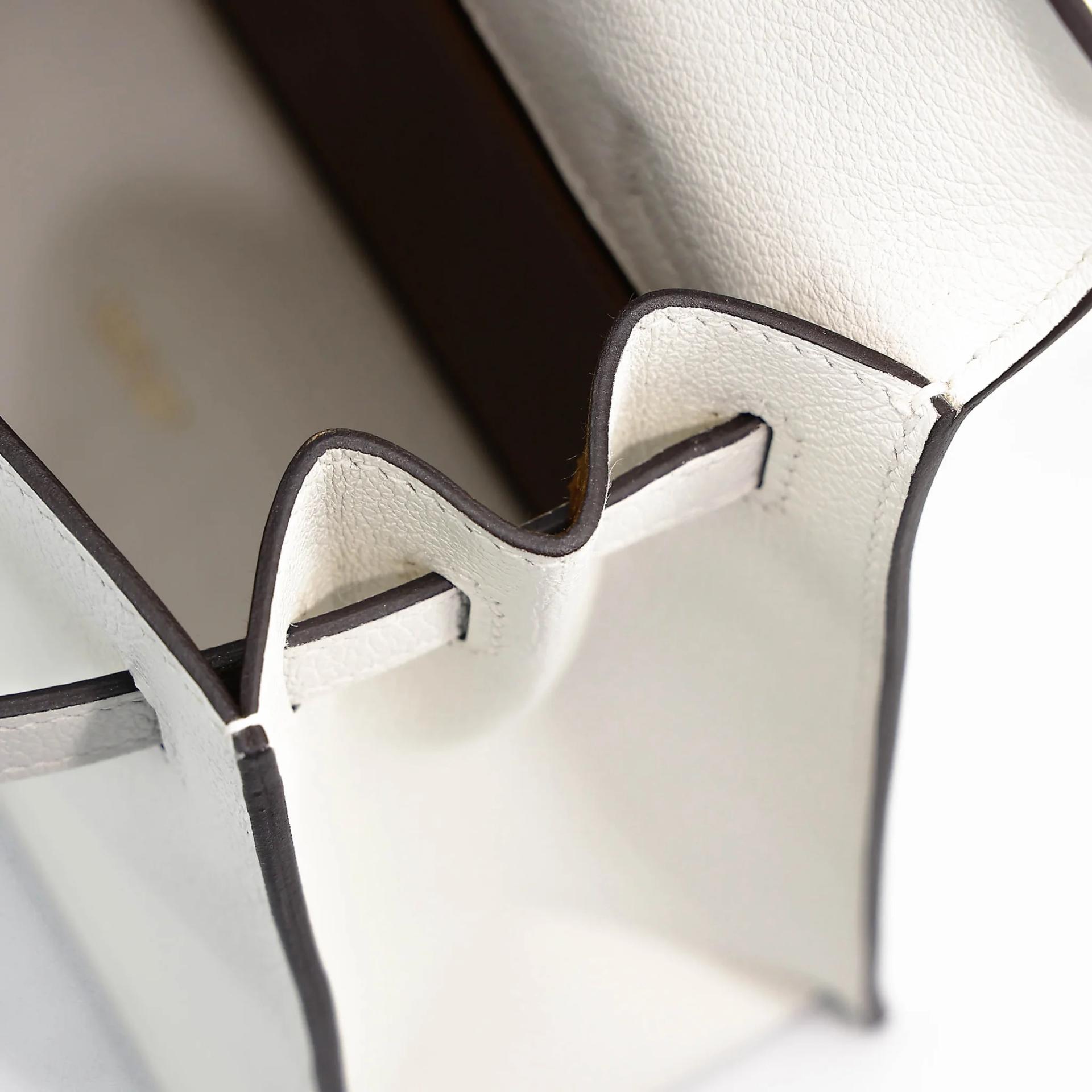 Excellent ( Rank SA ) HERMÈS Kelly Danse Verso White (01) Kraft (2H) Evercolor Gold hardware W (2024) - 19