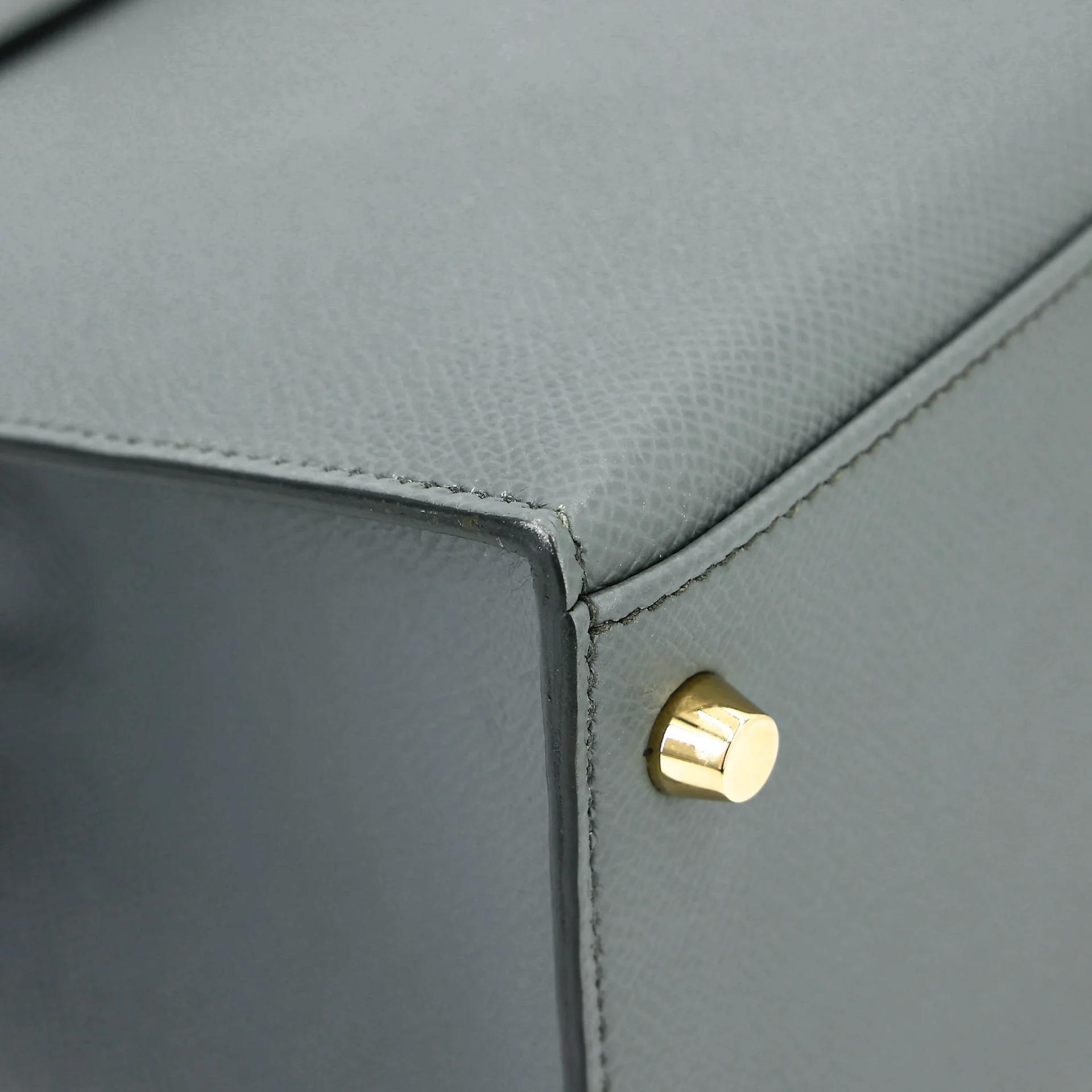 Very Good ( Rank A) HERMÈS Kelly 28 Sellier Vert Amande (63) Epsom Gold hardware D (2019) - 12