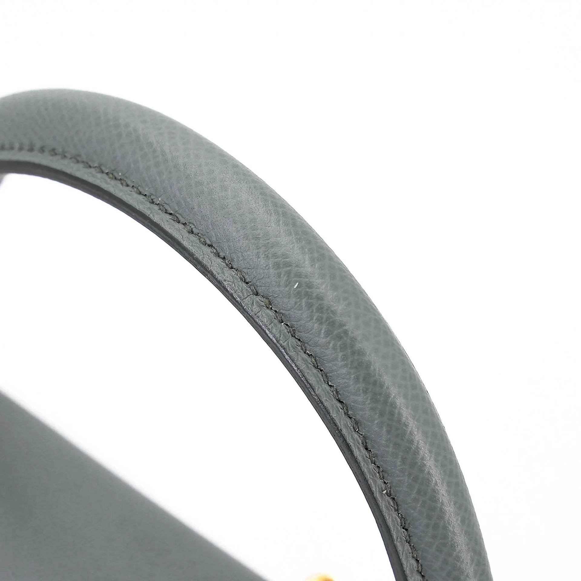 Very Good ( Rank A) HERMÈS Kelly 28 Sellier Vert Amande (63) Epsom Gold hardware D (2019) - 6
