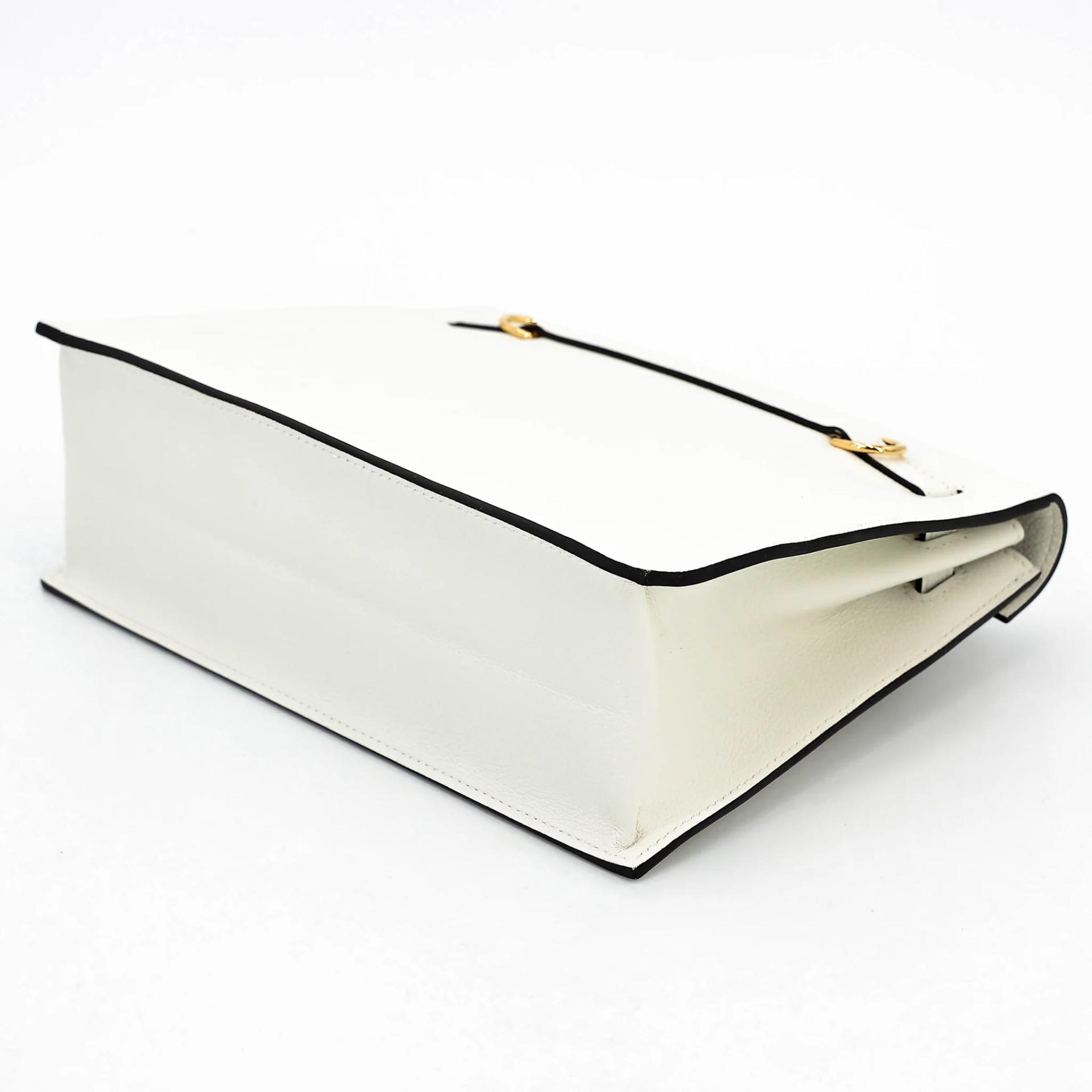 Excellent ( Rank SA ) HERMÈS Kelly Danse Verso White (01) Kraft (2H) Evercolor Gold hardware W (2024) - 5