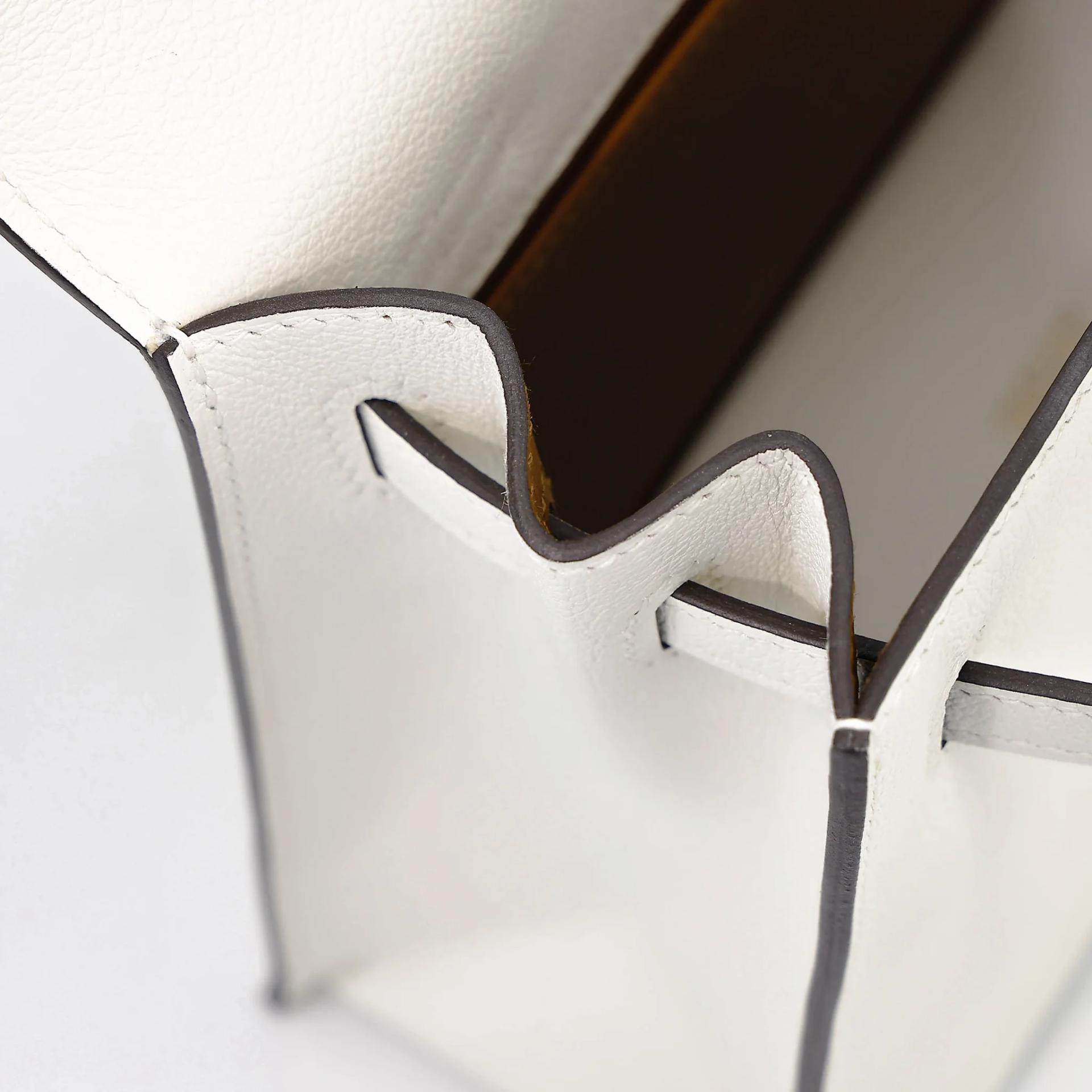 Excellent ( Rank SA ) HERMÈS Kelly Danse Verso White (01) Kraft (2H) Evercolor Gold hardware W (2024) - 20