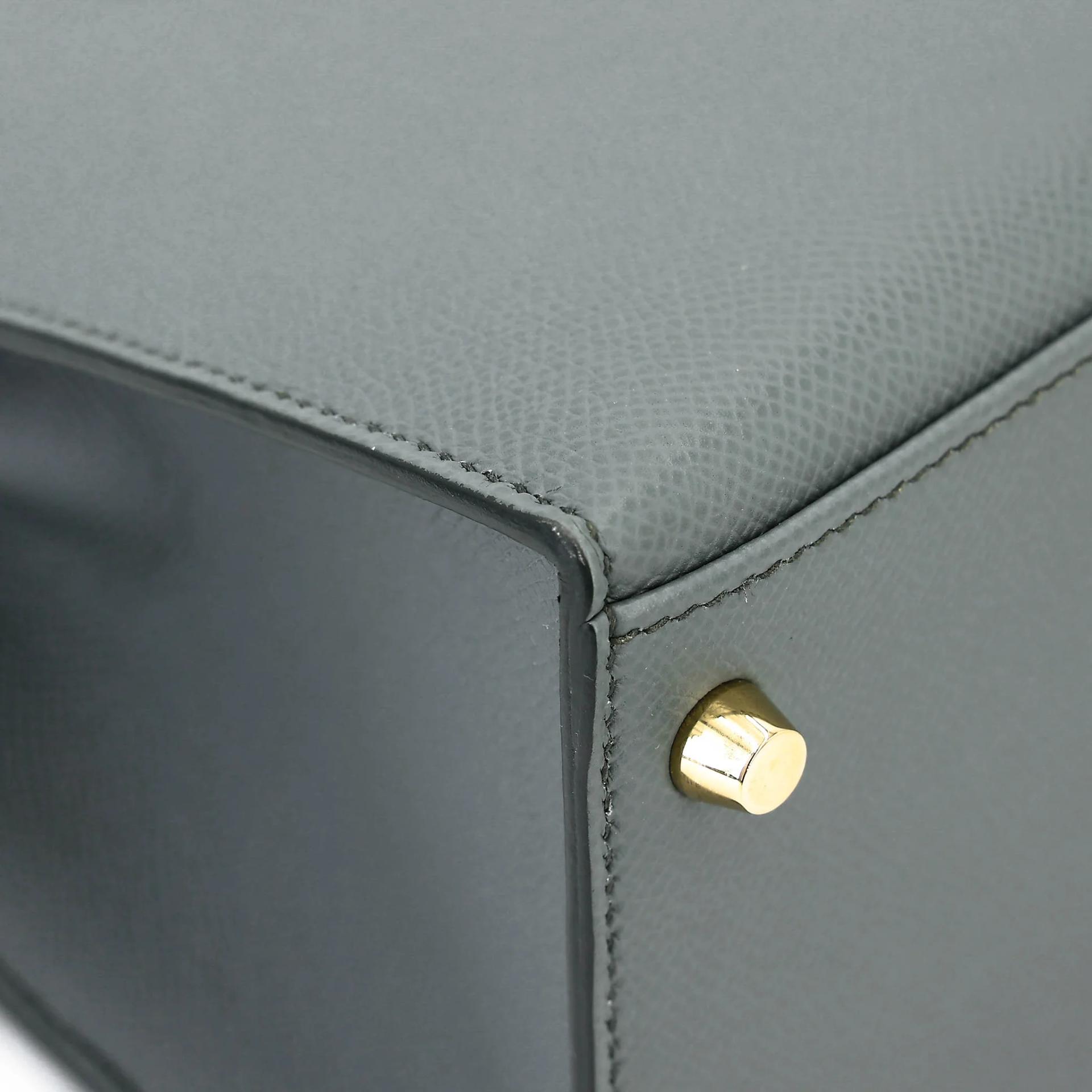 Very Good ( Rank A) HERMÈS Kelly 28 Sellier Vert Amande (63) Epsom Gold hardware D (2019) - 14