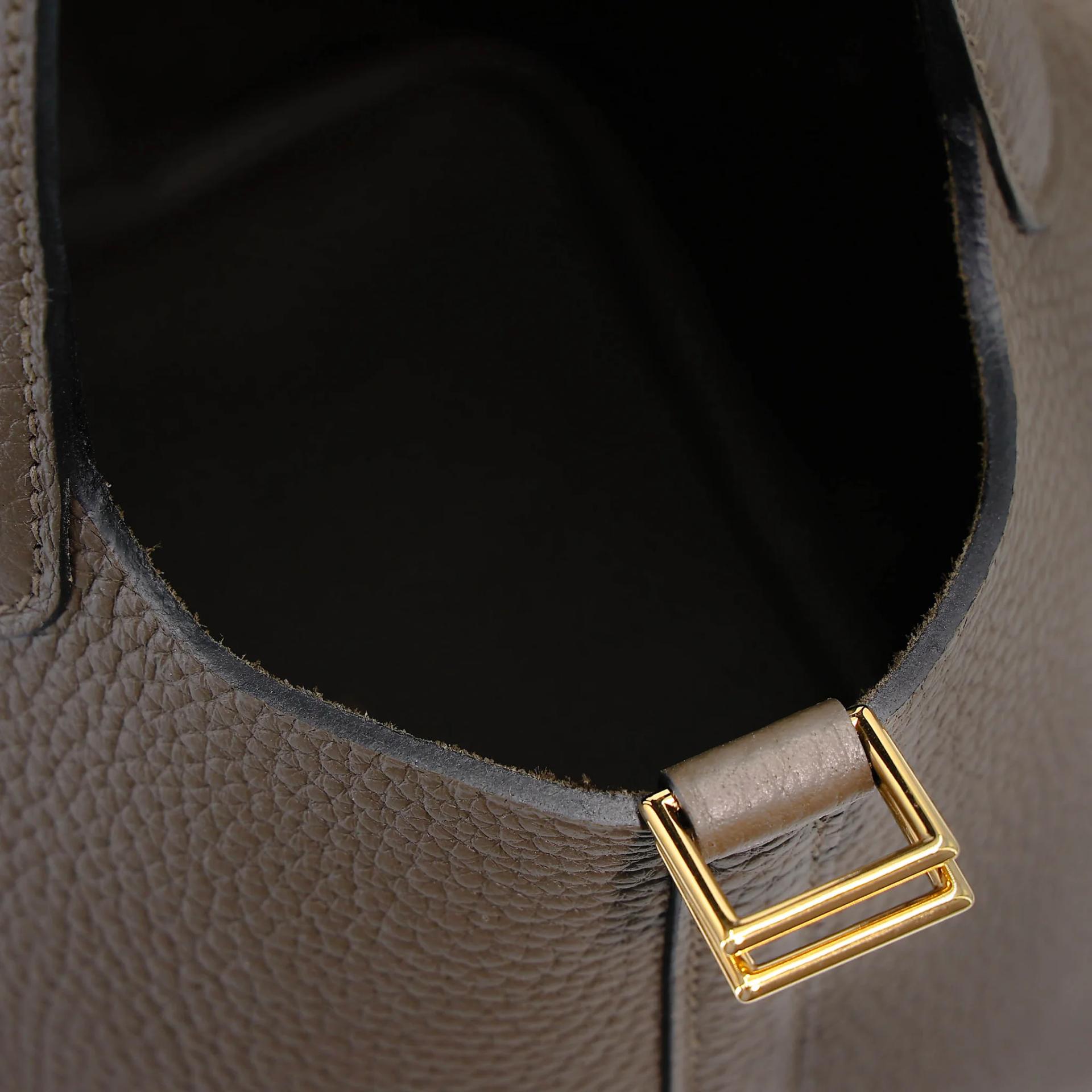 Brand New ( Rank N ) HERMÈS Picotin Lock PM Vert Loden (V8) Clemence Gold hardware G (2026) - 12