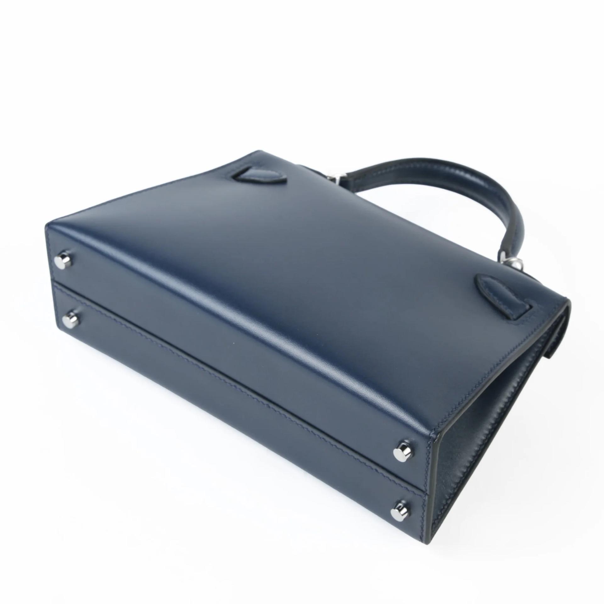 Very Good ( Rank A) HERMÈS Limited Edition Mini Kelly II Cloute Studded Bleu Abysse (7K) Box-calf Palladium hardware K (2025) - 7