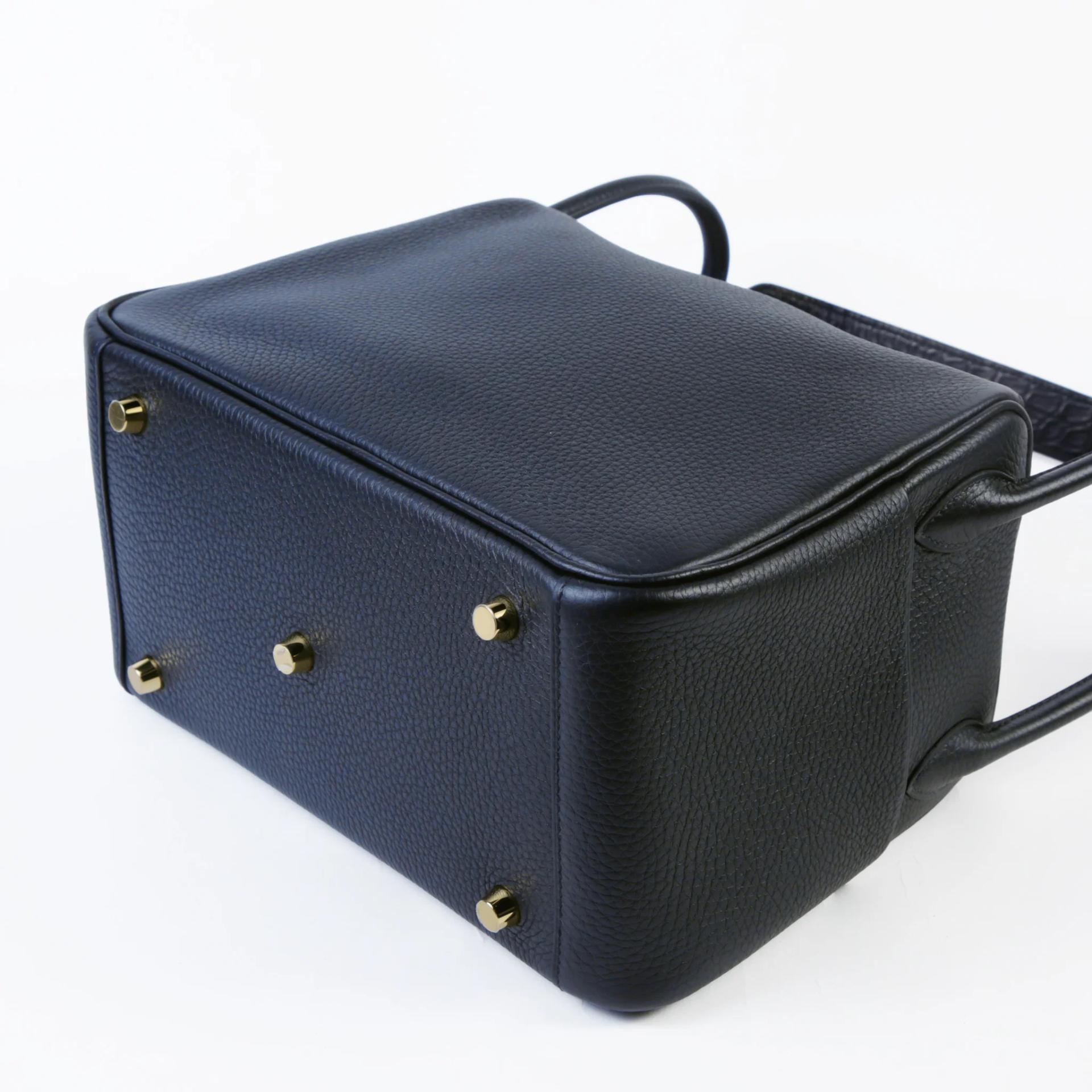 Unused ( Rank NS ) HERMÈS Lindy 26 Touch Noir (89) Clemence Matte Porosus Crocodile Gold hardware U (2022) - 7