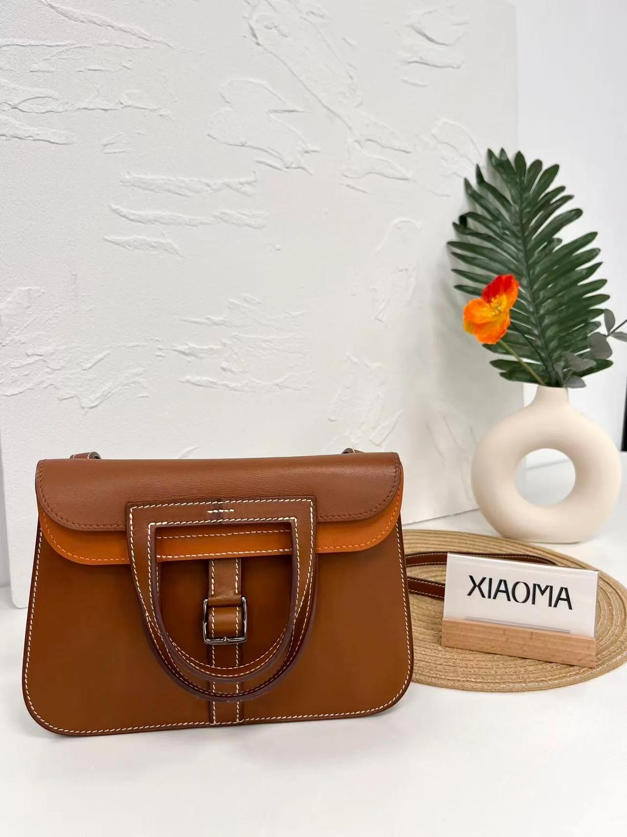 Very Good ( Rank A) HERMÈS Halzan Mini Fauve (34) Barenia Faubourg Palladium hardware A (2017) - 3