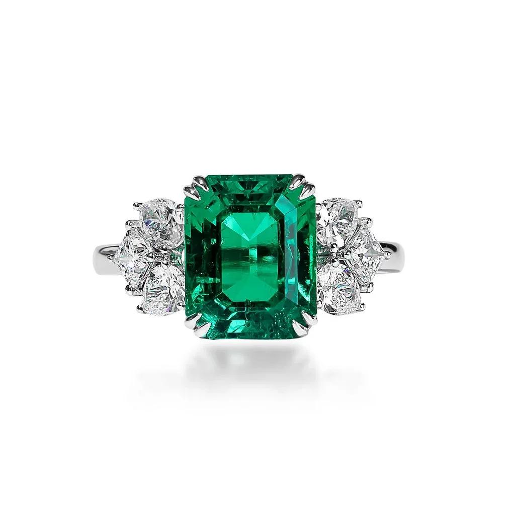 Premium Collection Urban Emerald Ring