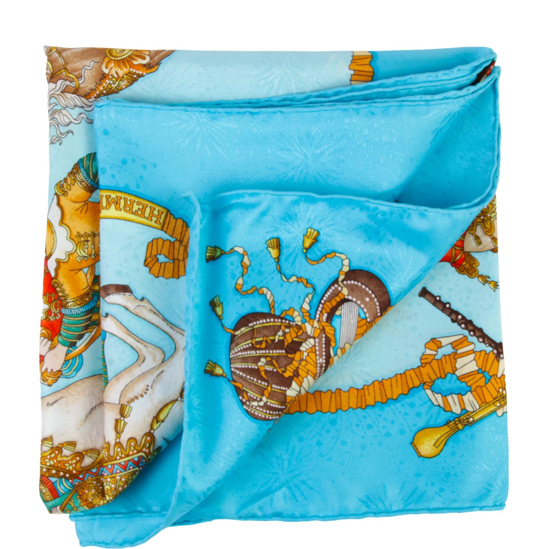Very Good ( Rank A) HERMÈS Carre 90 scarf Blue Silk - 4